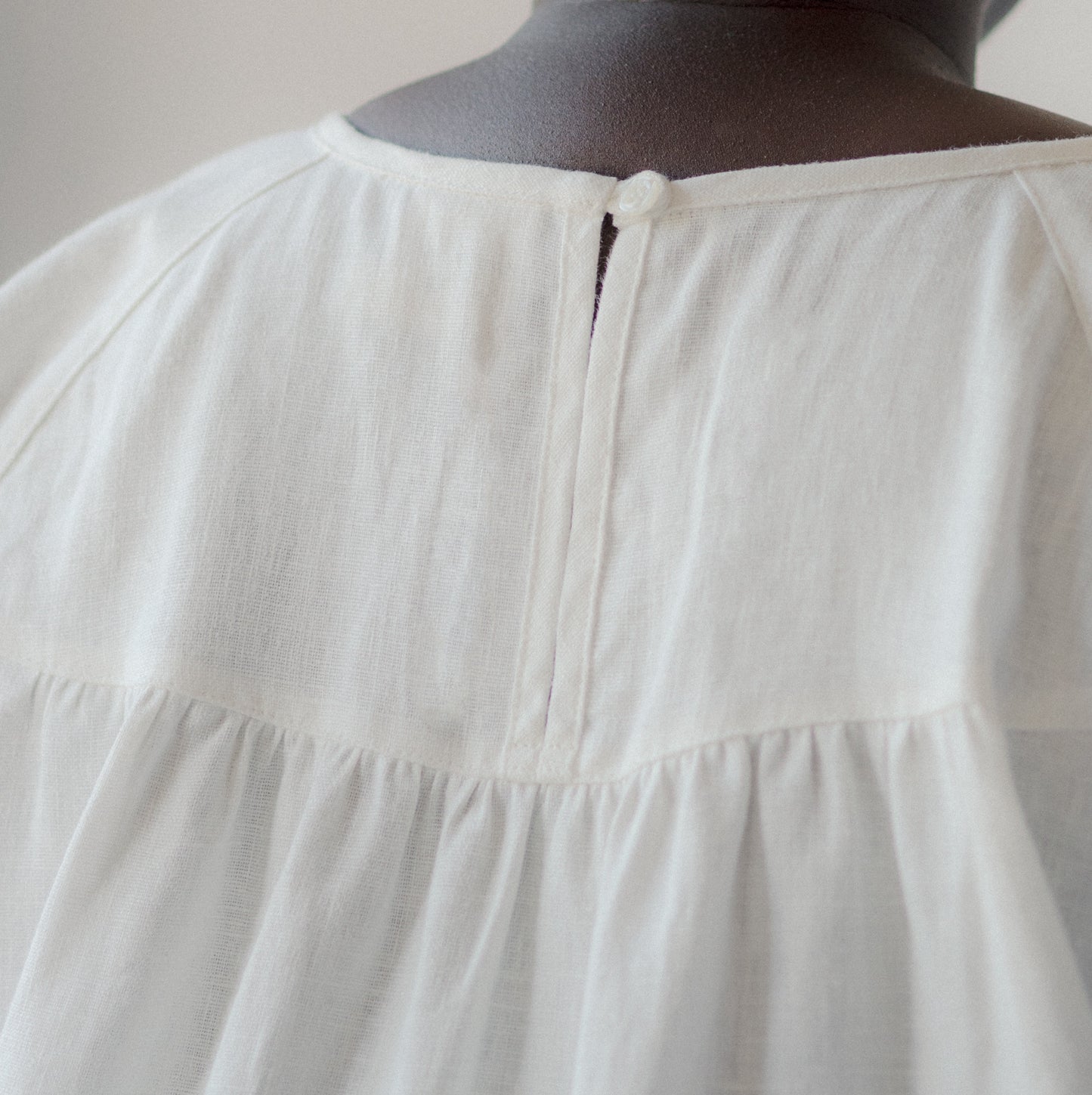 5.5 OZ LINEN, OYSTER